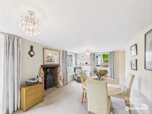 Dining Room- click for photo gallery